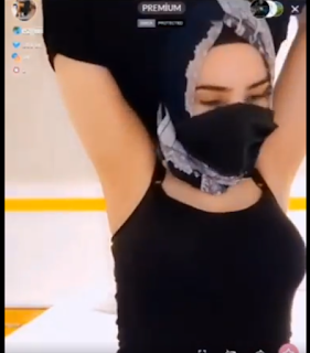 Türbanlı ezgi premium da show yapıyor Göğüsleri tam